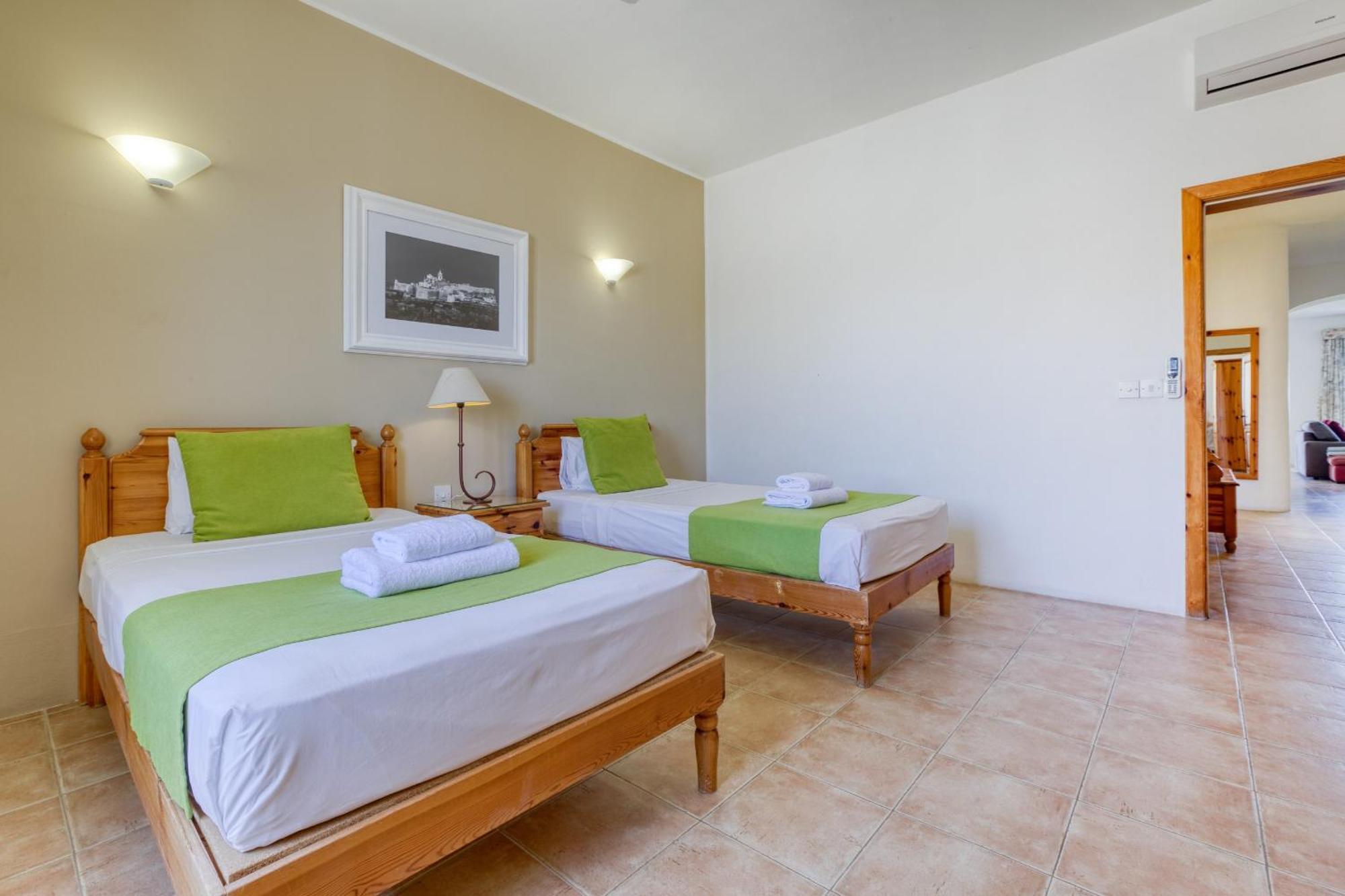 Ta Frenc Apartments Ghasri  Екстер'єр фото